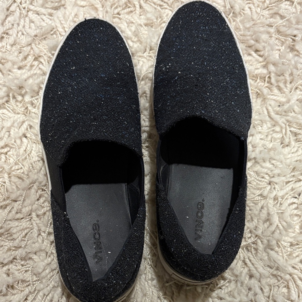 Vince women’s Textured Black Slip-On Loafers